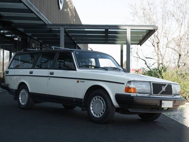 Volvo 240 GLE Injection