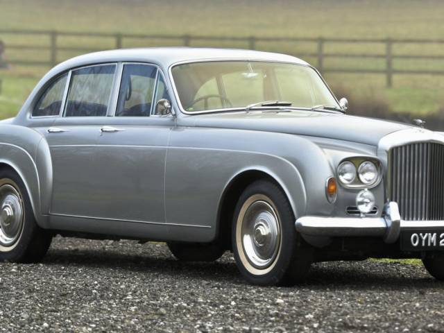 Image 1/50 de Bentley S 3 Continental Flying Spur (1963)