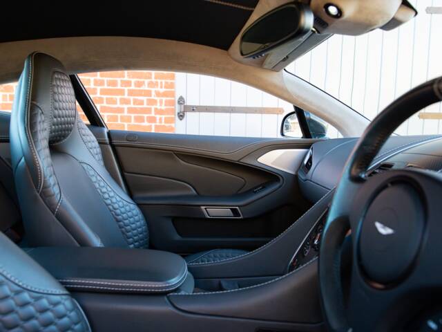 Aston Martin Vanquish