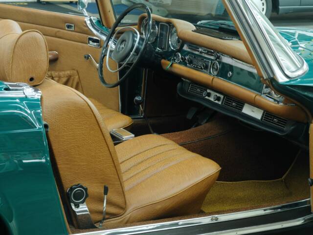 Mercedes-Benz 280 SL
