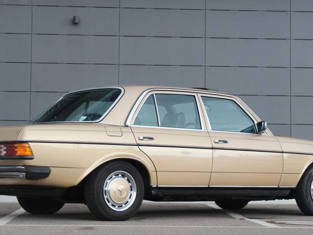 Mercedes-Benz 250