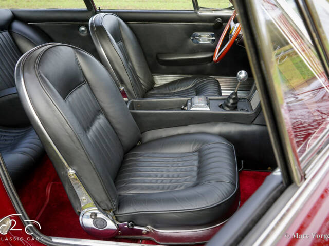 Ferrari 330 GT 2+2