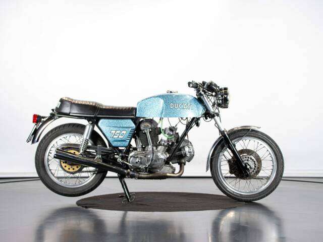 Ducati 750 GT