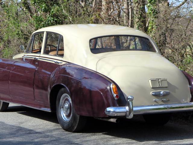 Bentley S 1