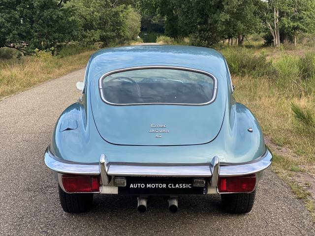 Jaguar E-Type (2+2)