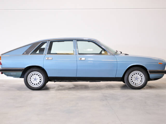 Lancia Gamma 2000