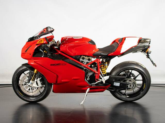Ducati 749 R