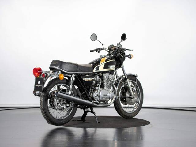 Yamaha TX 500