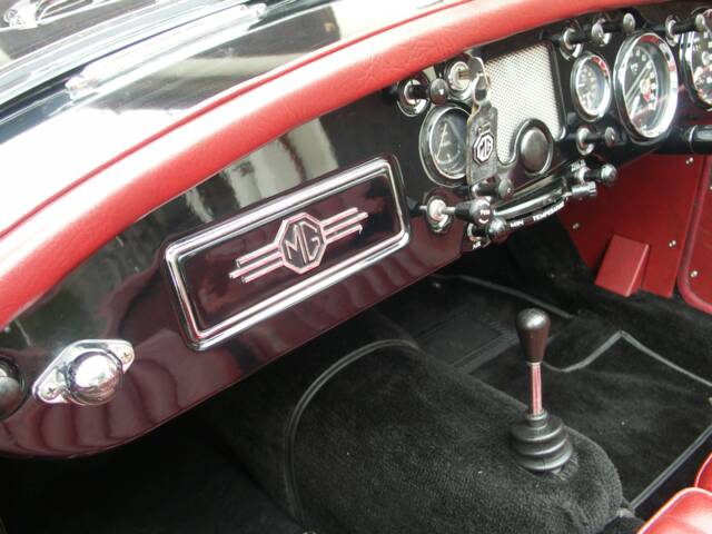 MG MGA 1500