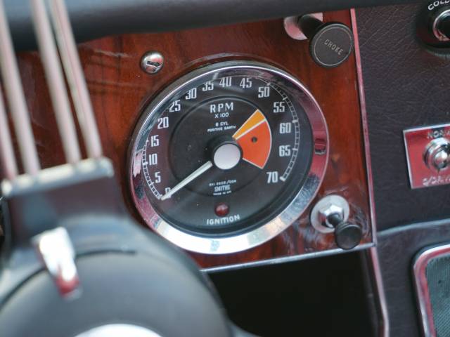 Austin-Healey 3000 Mk III (BJ8)