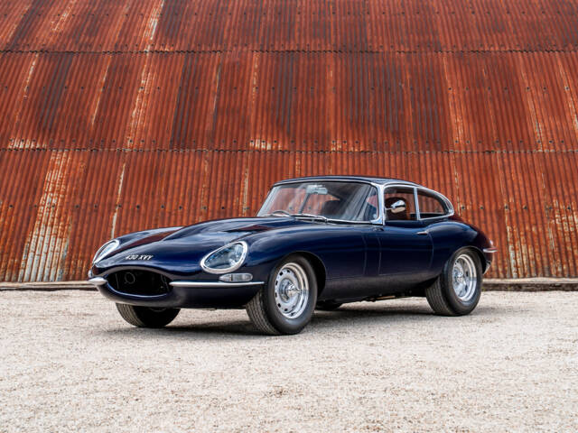 Image 1/39 de Jaguar E-Type "Lightweight" (1962)