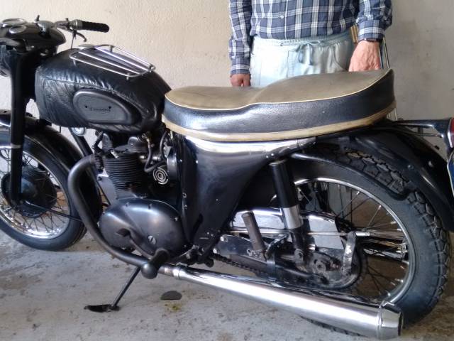 Bild 1/8 von Triumph DUMMY (1959)