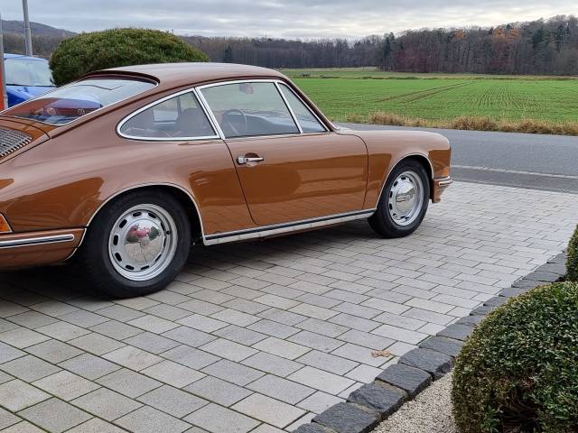 Porsche 911 2.4 T