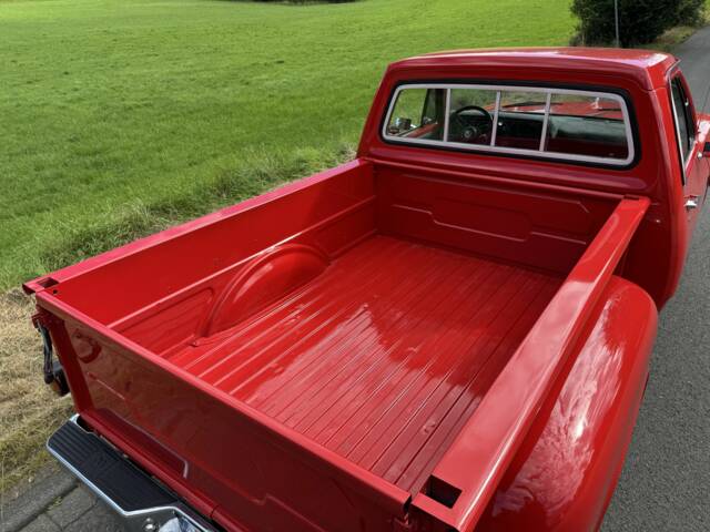 Dodge D 150 Sweptline