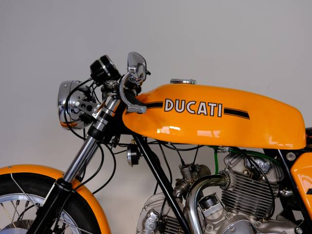 Ducati 750 Sport