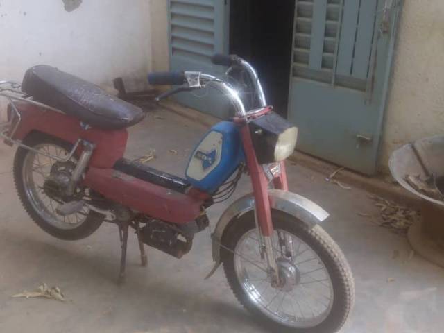 Image 1/7 de Peugeot DUMMY (1973)