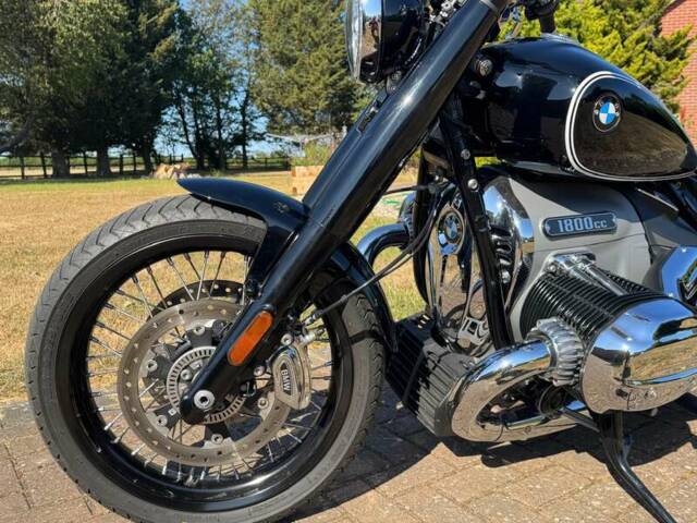 BMW R 18