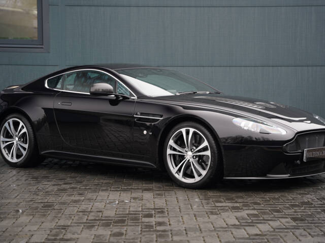 Immagine 1/50 di Aston Martin V12 Vantage S (2014)