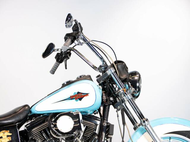 Harley-Davidson Dyna Glide Custom
