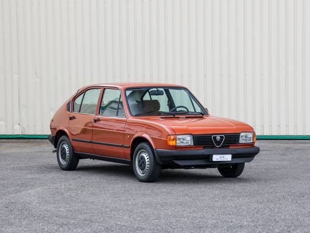 Image 1/25 de Alfa Romeo Alfasud 1.2 (1981)