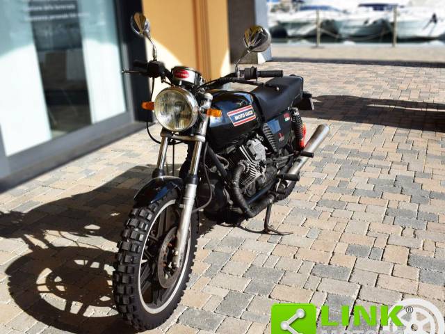 Image 1/10 of Moto Guzzi DUMMY (1983)