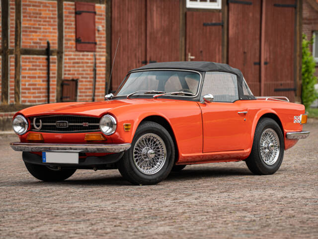 Image 1/75 de Triumph TR 6 (1973)