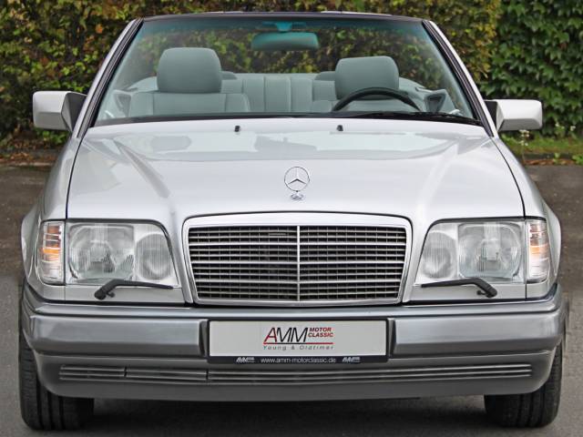 Mercedes-Benz E 320