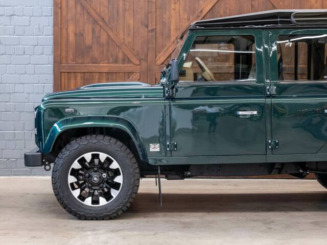 Land Rover Defender 110 Works V8