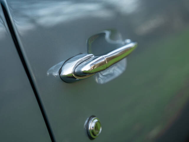 Aston Martin DBS Vantage