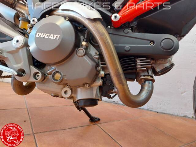 Ducati Monster 696 Plus