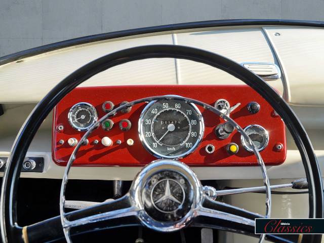 Mercedes-Benz L 319