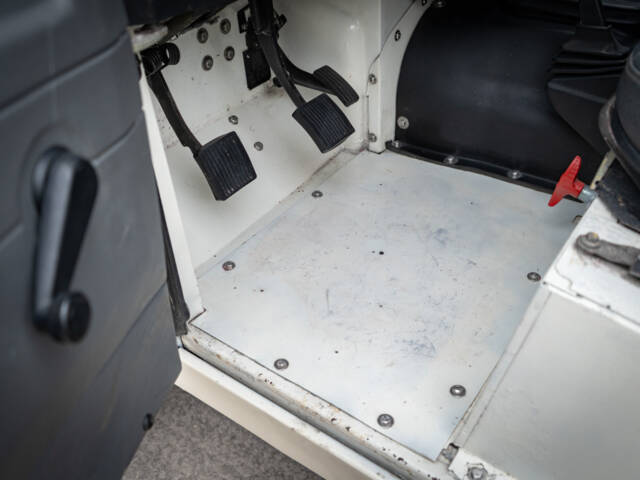 Land Rover Defender 130 Td5 Crew Cab