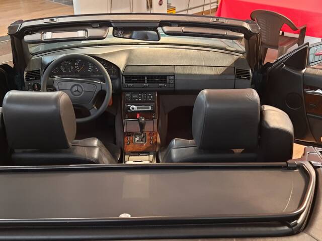 Mercedes-Benz SL 320