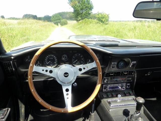 Aston Martin V8 - Aston Martin V8 Serie 3 Coupé 1978