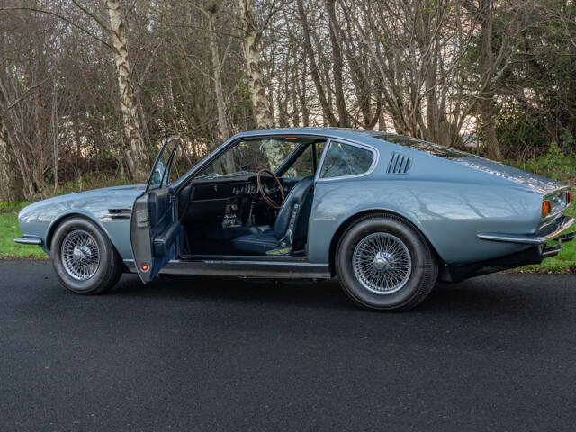 Aston Martin DBS Vantage