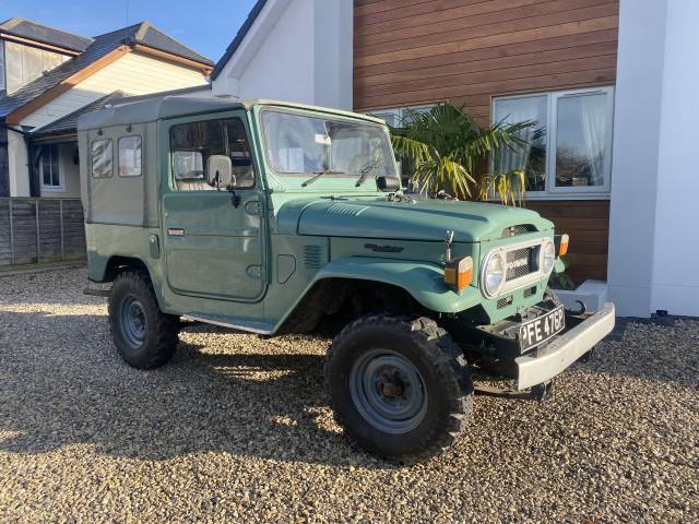 Toyota Land Cruiser FJ 40