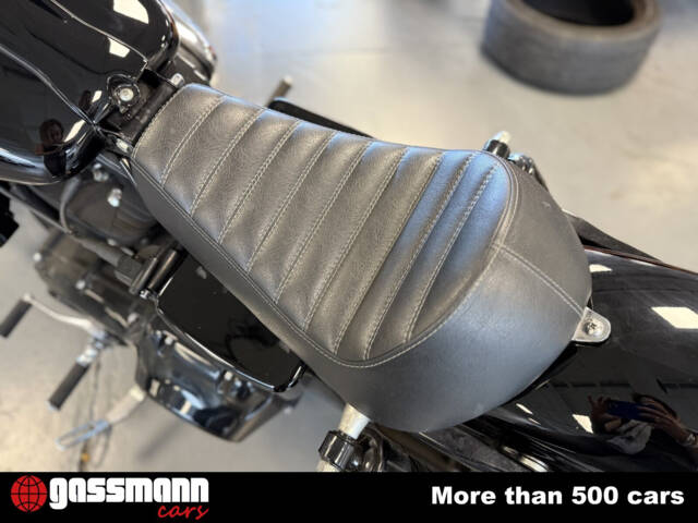 Harley-Davidson Dyna Street Bob FXDB