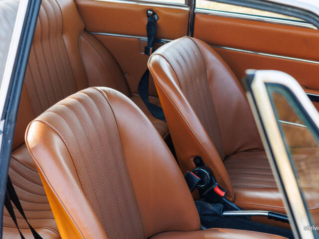 Alfa Romeo Giulia 1600 Sprint GT Veloce