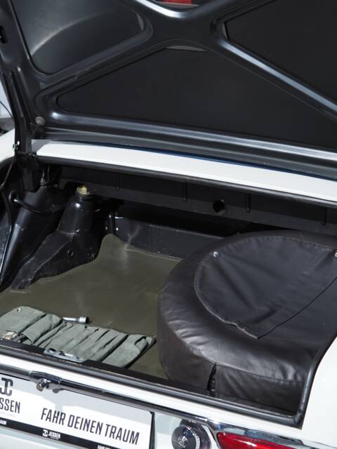 Mercedes-Benz 280 SL