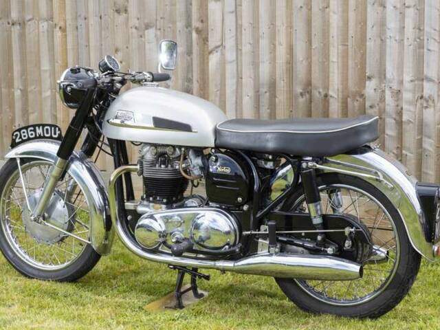 Norton 650 SS