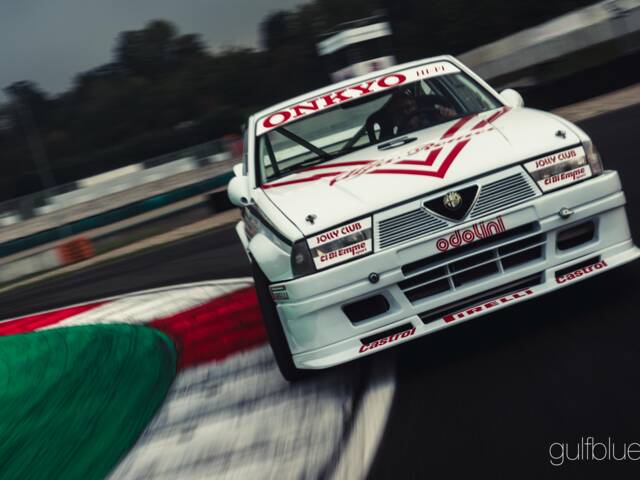 Image 1/81 of Alfa Romeo 75 1.8 Turbo (1990)