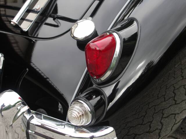 MG MGA 1500