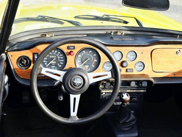 Triumph TR 6