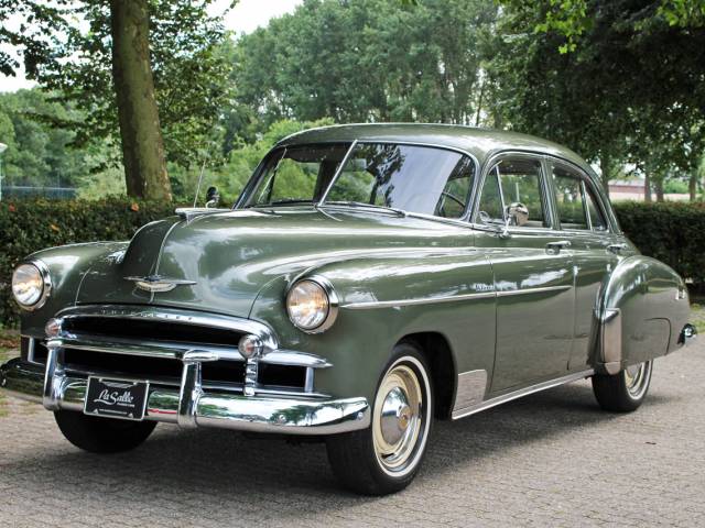 Bild 1/24 von Chevrolet Deluxe Styleline (1950)