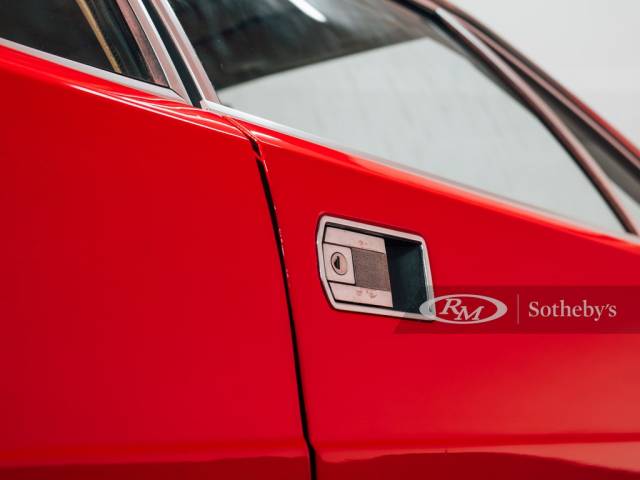 Ferrari Dino 208 GT4