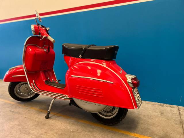 Piaggio Vespa 180 SS