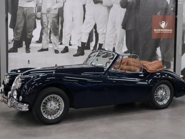 Image 1/43 of Jaguar XK 140 DHC (1957)