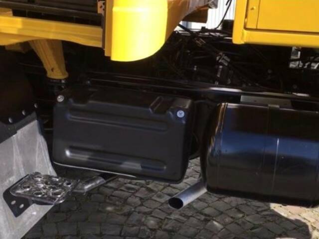 Mercedes-Benz Unimog U52
