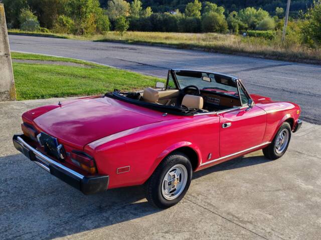 FIAT 124 Spider CS2