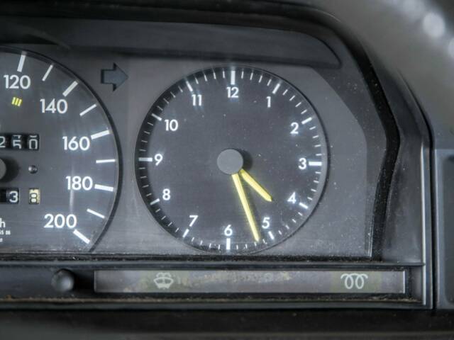 Mercedes-Benz 190 D 2.5